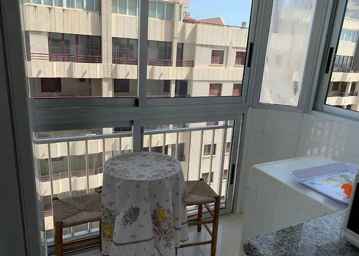 Service Lazaro- Aguamarina 46 Appartement *